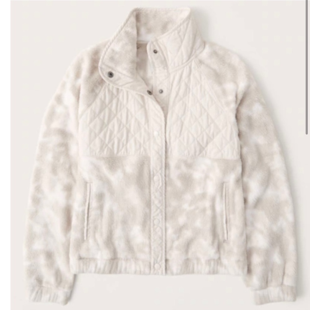 Abercrombie & Fitch Cream Quilted Sweater